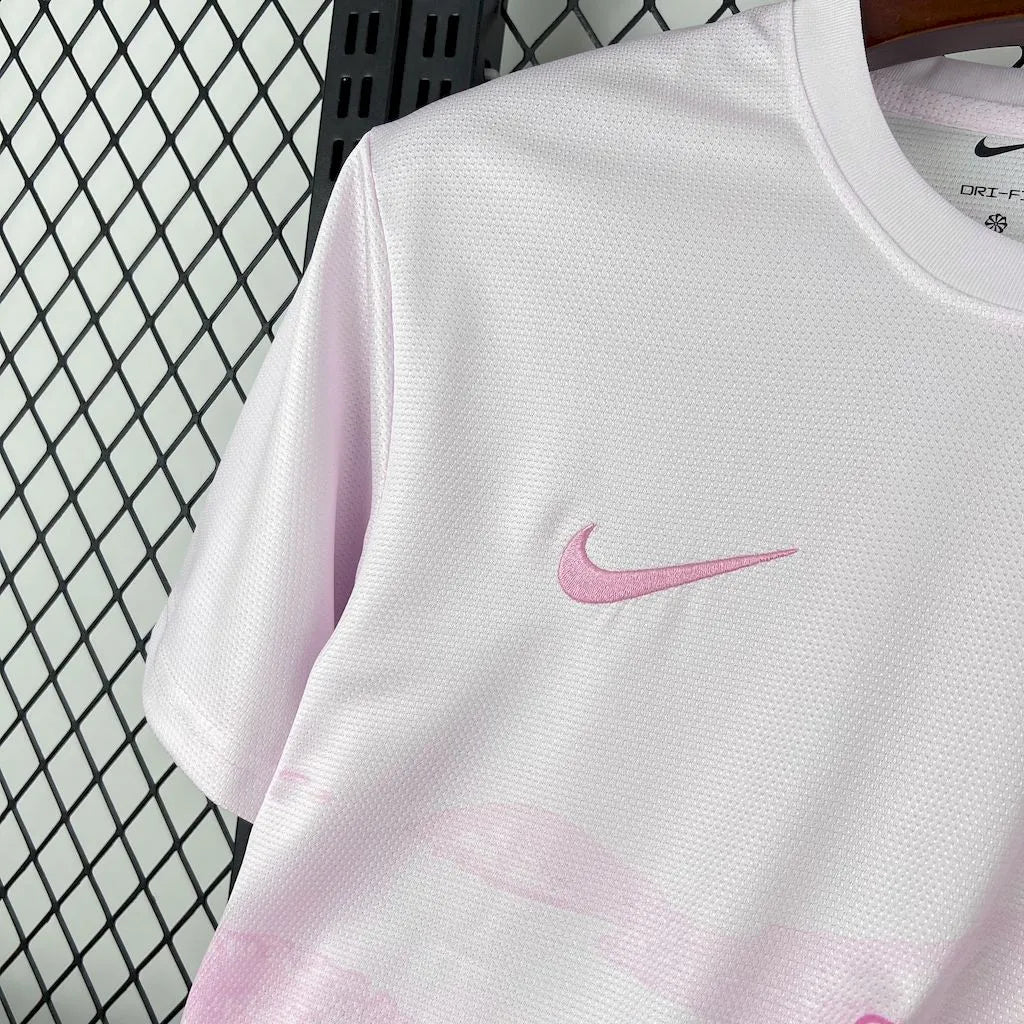 Maillot rose et blanc du Brésil 2025/26