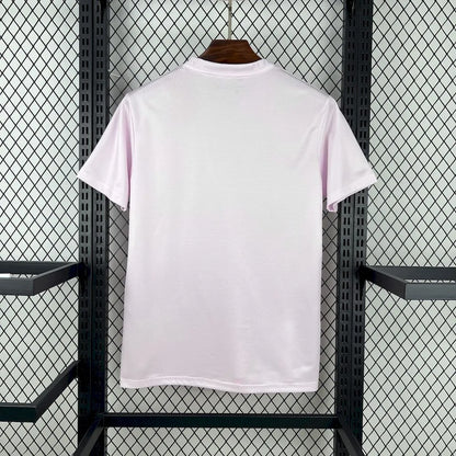 Maillot rose et blanc du Brésil 2025/26